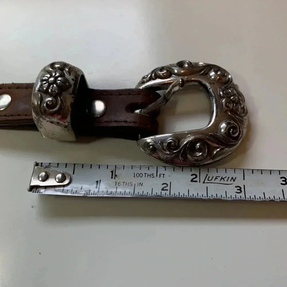 Dun Dee women’s belt with heavy  silver look hardware - Picture 5 of 11